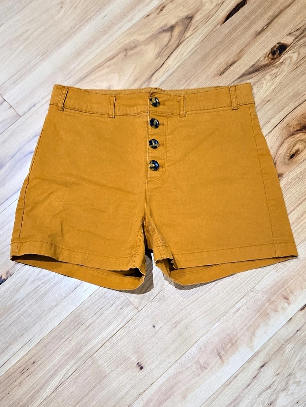 Old Navy High Waist Shorts in Mustard Size 8